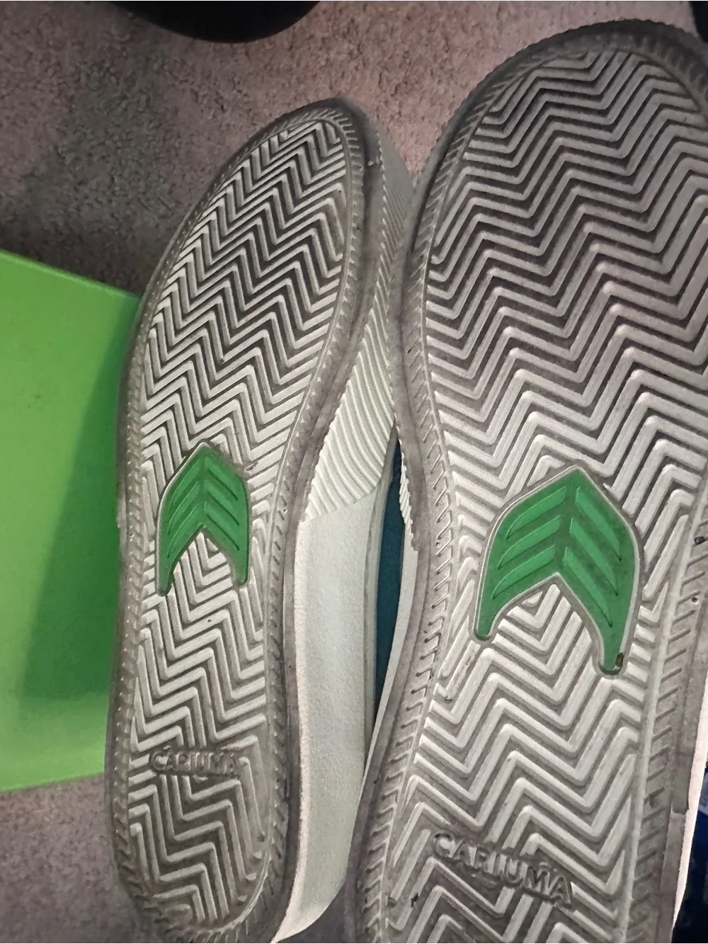 Cariuma Teal Low-Top Sneakers with White Laces